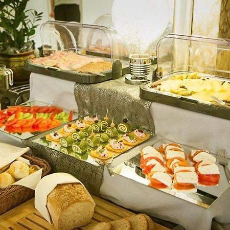 Hotel Miodowy Mlyn Opatów Kültér fotó